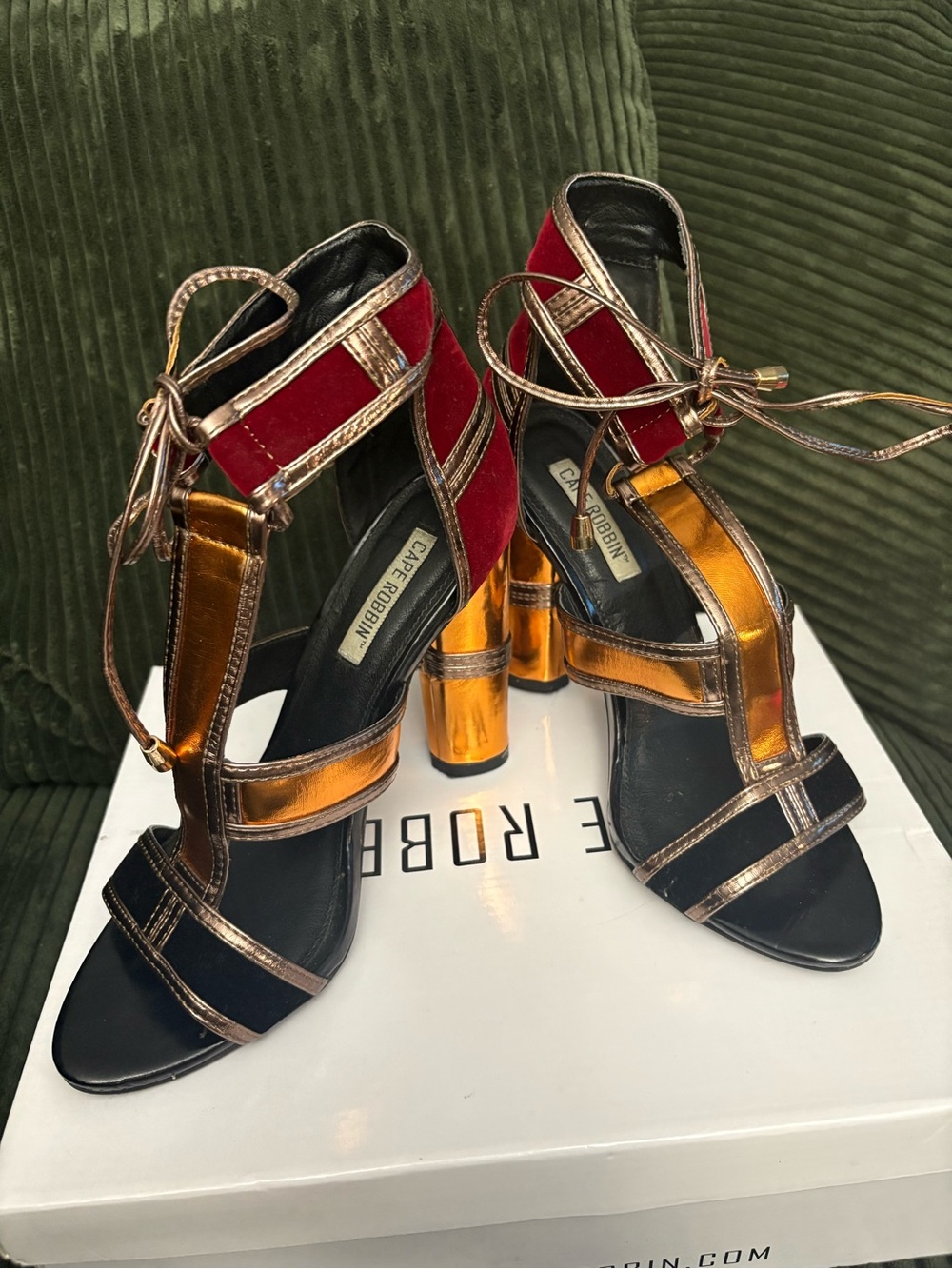 Cape Robbin Maura-2 Metallic Lace Up Block Heel Sandals Size 8